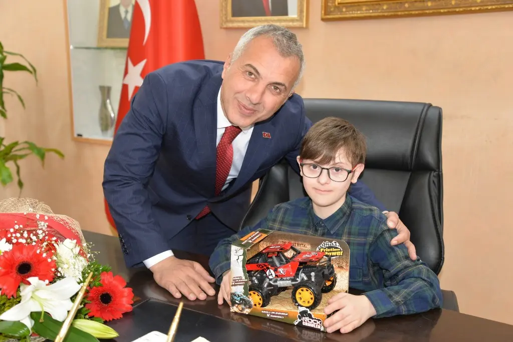 Haber: Hendek’e Çok Özel Başkan - Öne Çıkan