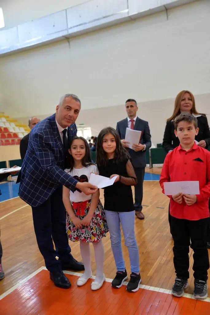 Haber: 23 Nisan Hendek’te Coşkuyla Kutlandı - Galeri-9