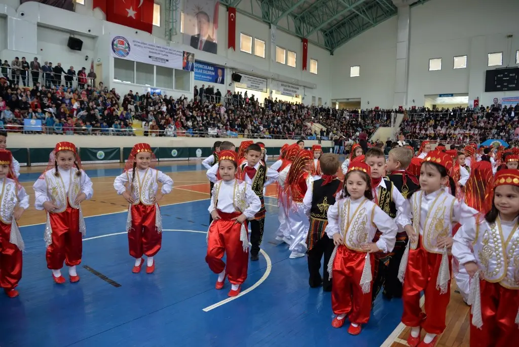 Haber: 23 Nisan Hendek’te Coşkuyla Kutlandı - Galeri-6