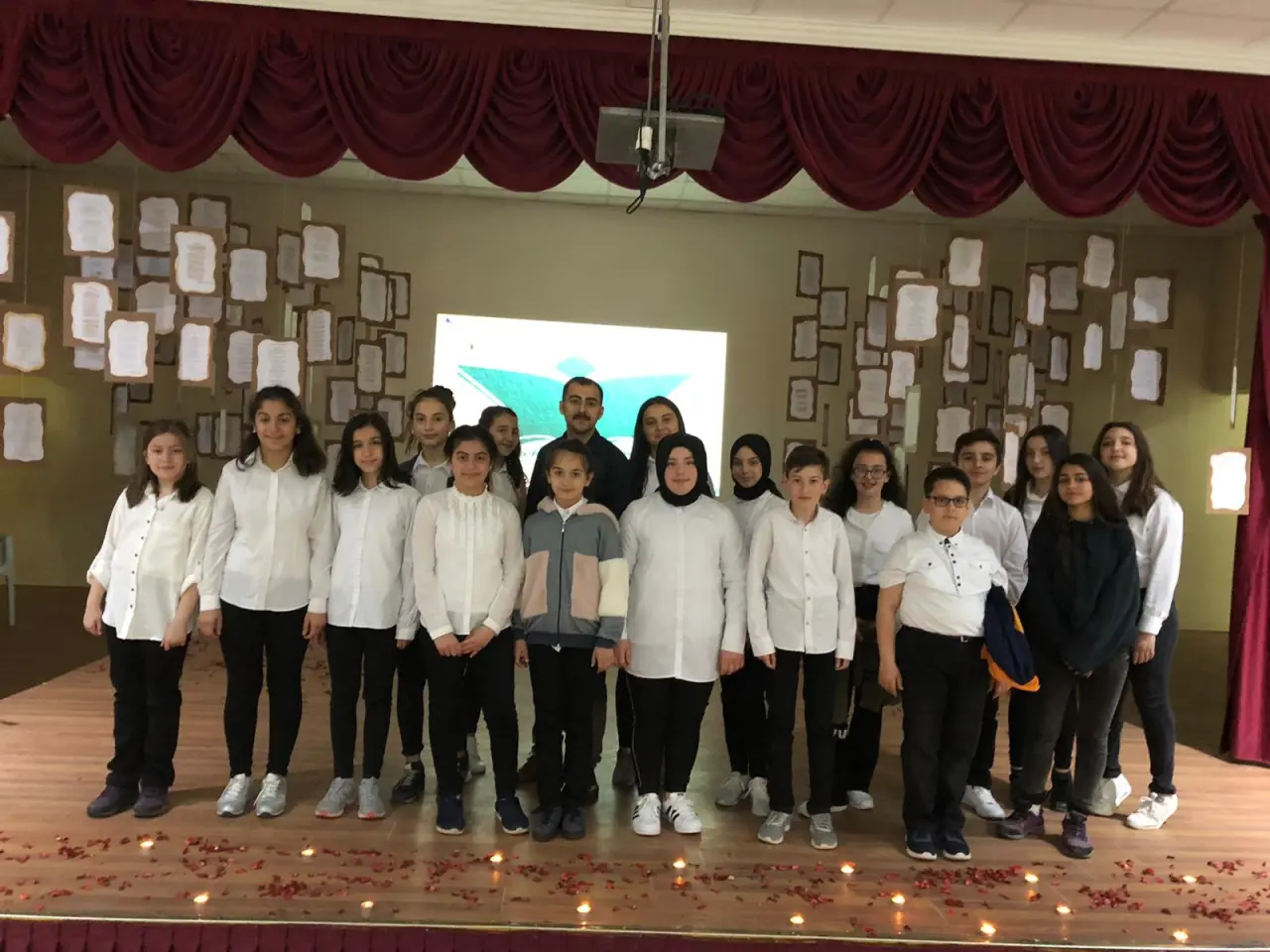 Haber: Hendek'te Şiir Dinletisi - Öne Çıkan