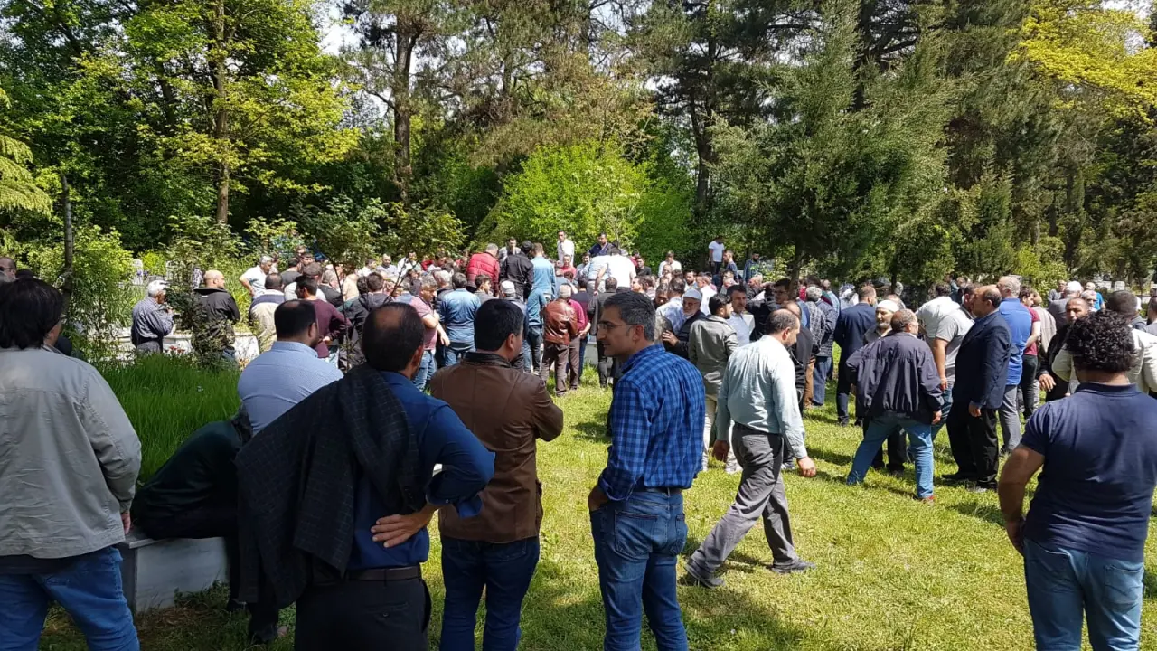 Haber: İnşaattan Düşerek Hayatını Kaybeden Genç Dualarla Uğurlandı - Galeri-1