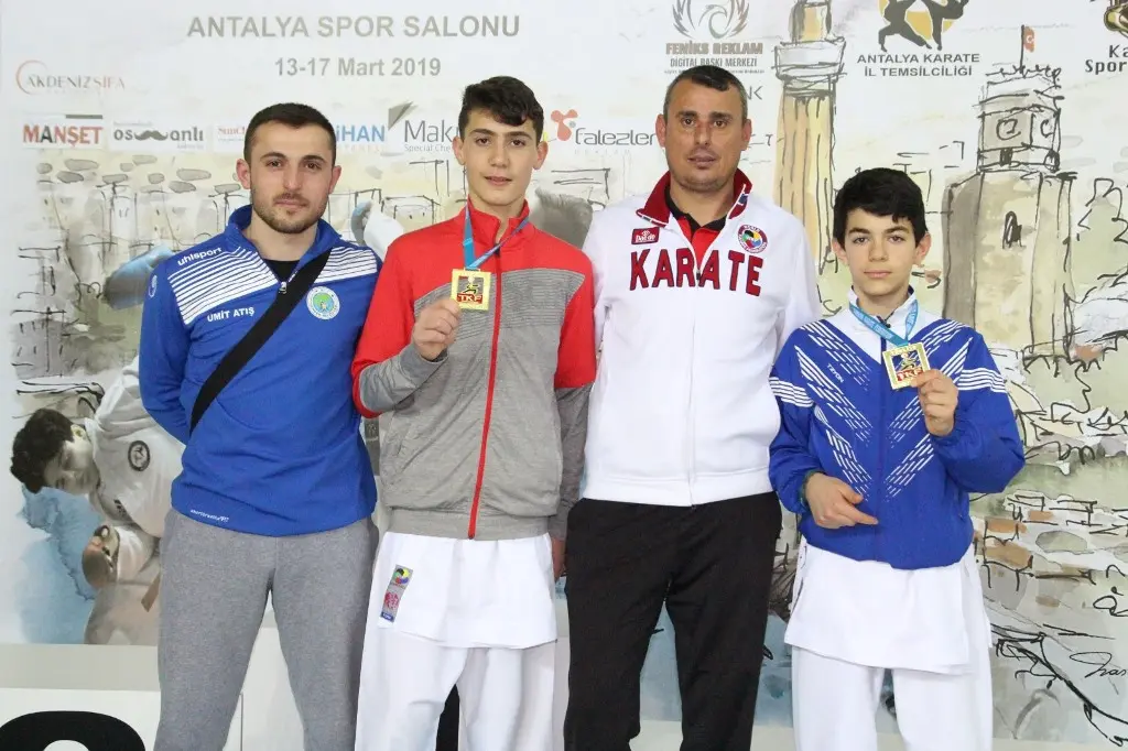 Haber: Hendek Karate Takımı Sezonun Şampiyonu - Galeri-9