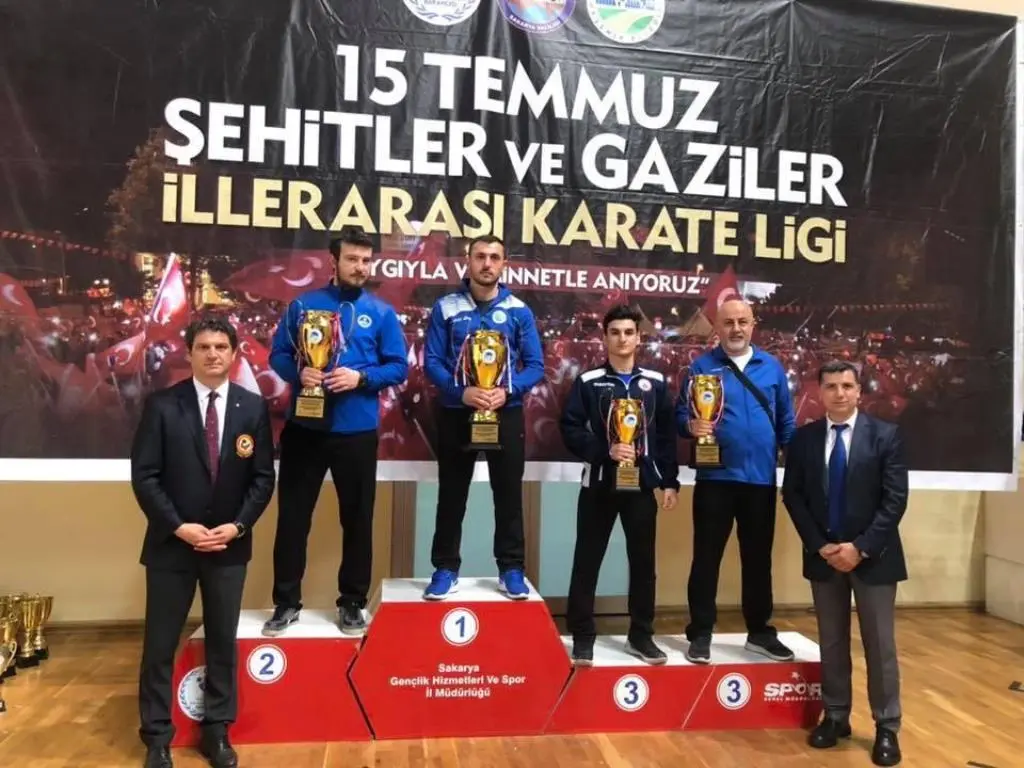 Haber: Hendek Karate Takımı Sezonun Şampiyonu - Galeri-2