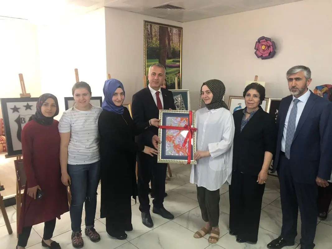 Haber: Hendek’te yılsonu sergileri açıldı - Galeri-2