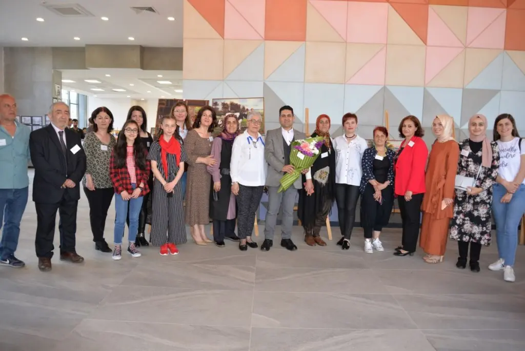 Haber: Renklerin Esintisi İlgi Gördü - Galeri-4