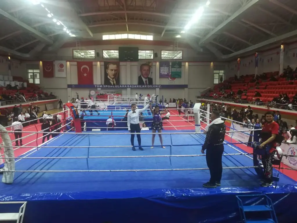 Haber: Muay Thai'de Beyza Ece Tokat Türkiye Üçüncüsü Oldu - Galeri-2