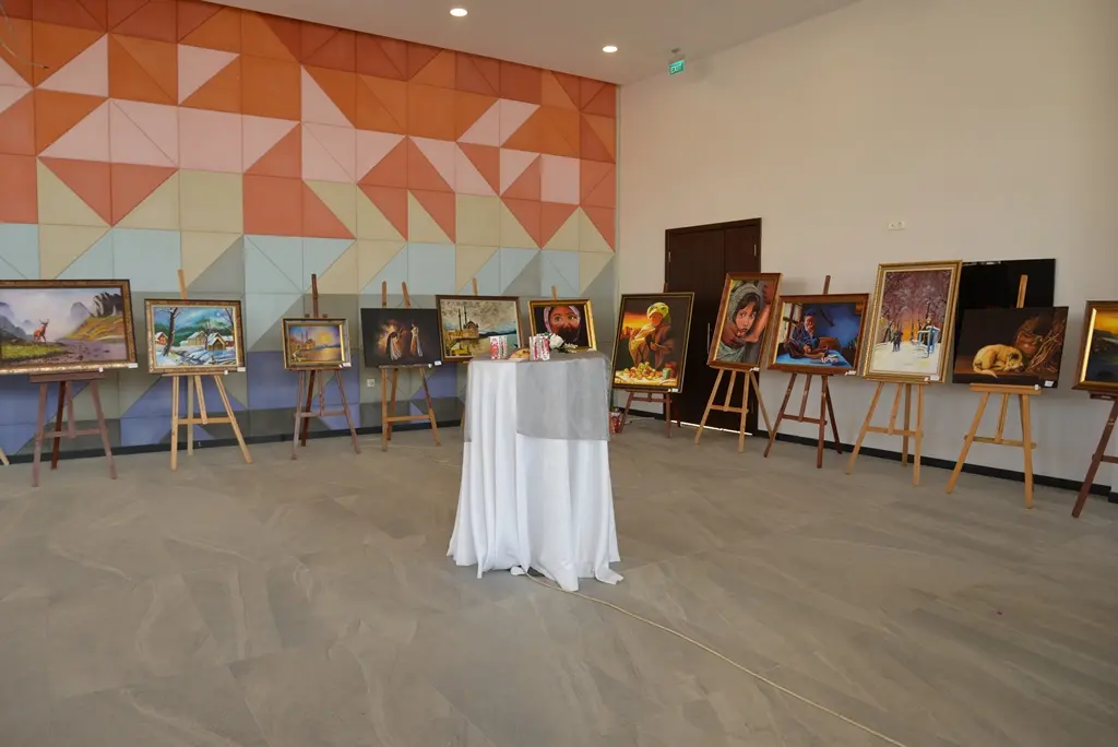 Haber: Renklerin Esintisine Yoğun İlgi - Galeri-2