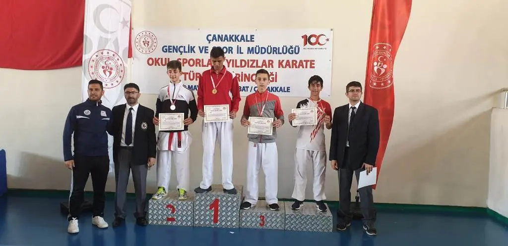 Haber: Karateciler Madalyaya Doymuyor - Öne Çıkan