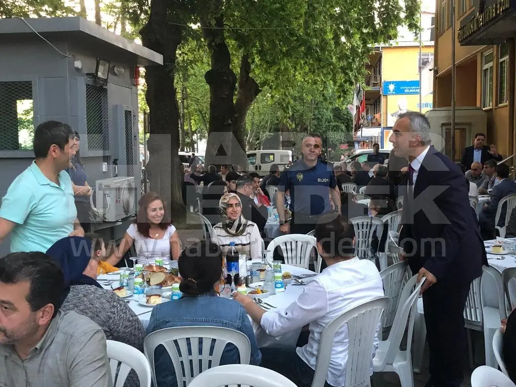 Haber: İftar Sofrası Emniyet Bahçesinde Kuruldu - Galeri-4