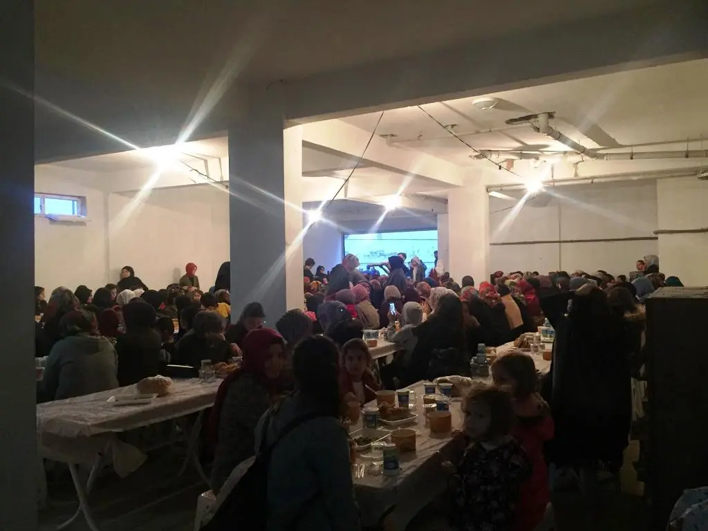 Haber: Geleneksel Çiftlik Mahallesi İftarı Yapıldı - Galeri-3