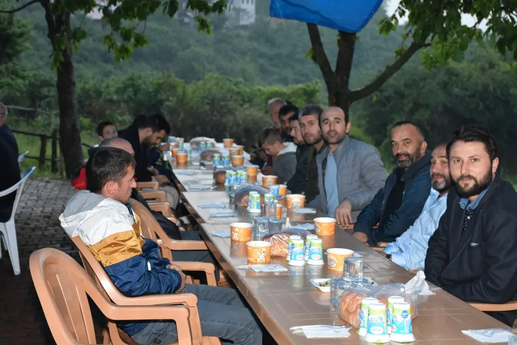 Haber: Yarıca Mahalle sakinleri iftarda buluştu - Galeri-2