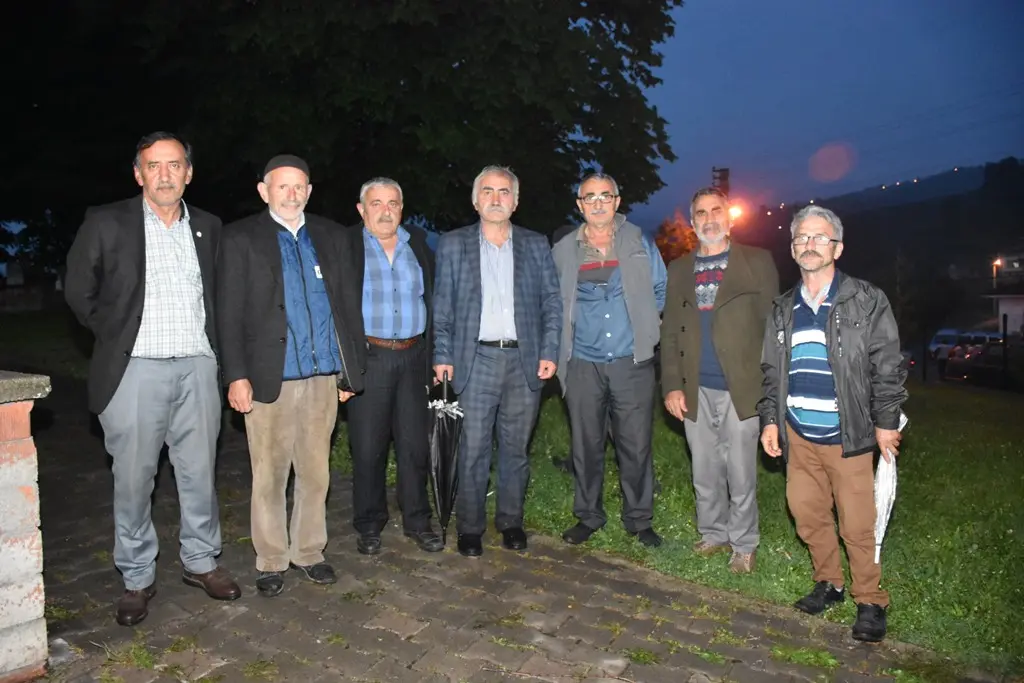 Haber: Yarıca Mahalle sakinleri iftarda buluştu - Galeri-4