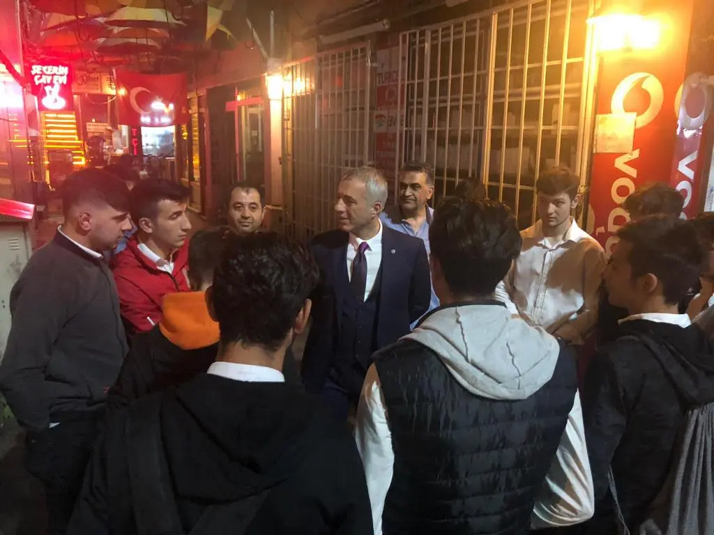 Haber: Babaoğlu İftar Sonrası Esnaf Ve Vatandaşlarla Buluşuyor - Galeri-1