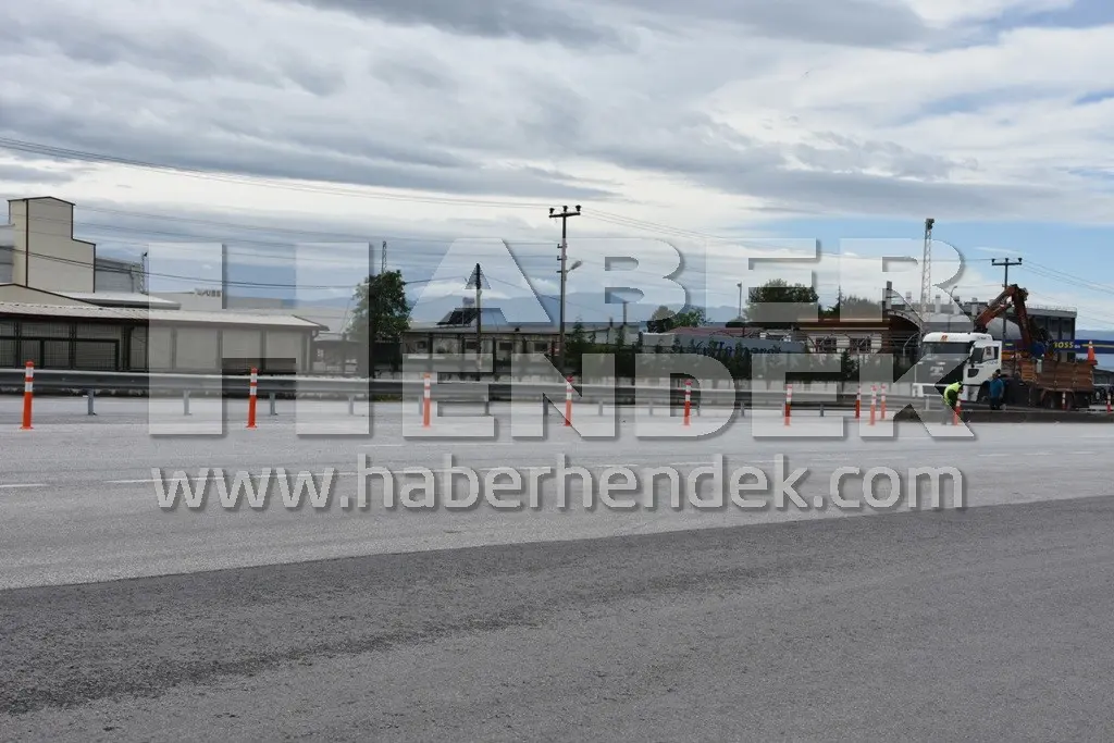 Haber: Ölüm Kavşağı Trafiğe Kapatıldı - Galeri-1