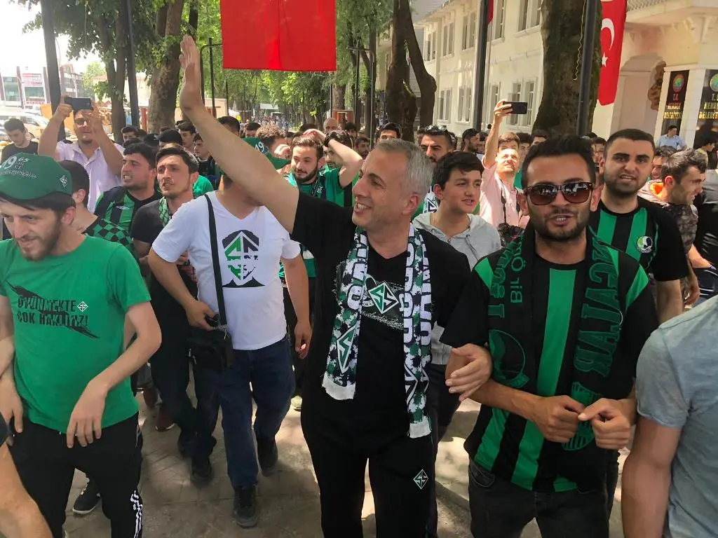 Haber: Babaoğlu’da Taraftarlarla Bursa’da - Öne Çıkan
