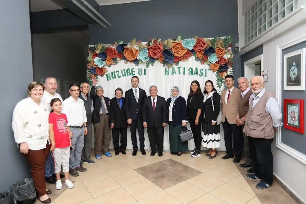Haber: Vali'den Hendek Huzurevi Sakinleri İle İftar - Galeri-3
