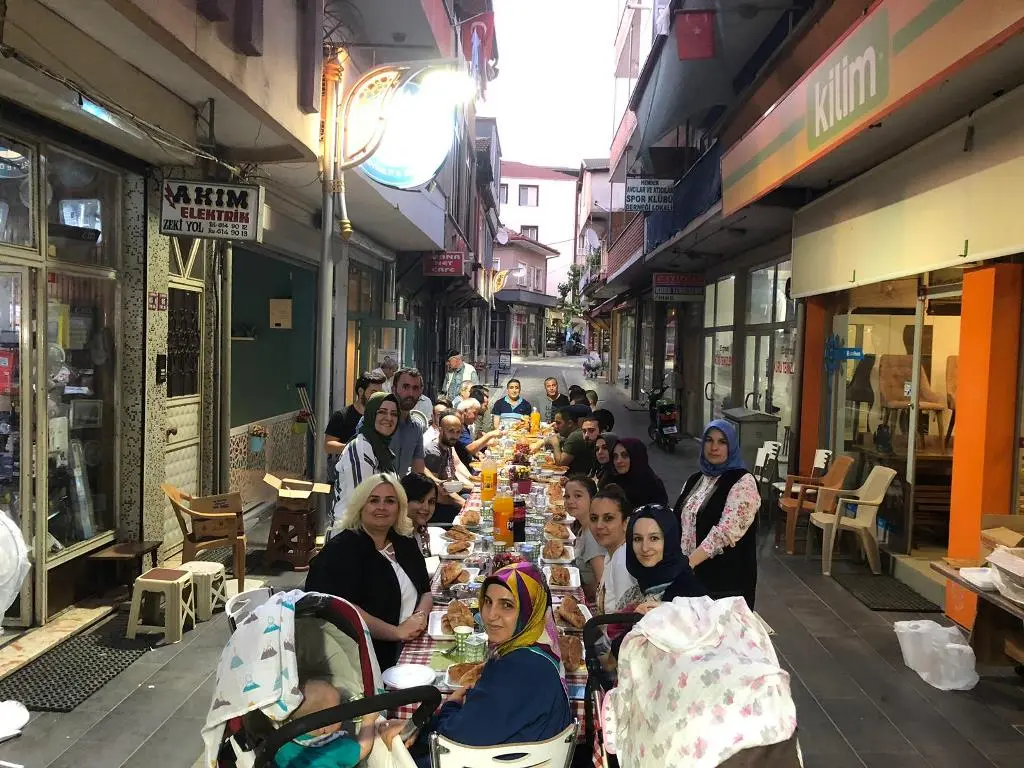 Haber: Orta Sokak Esnafı Ramazanda Geleneği Bozmadı - Galeri-3