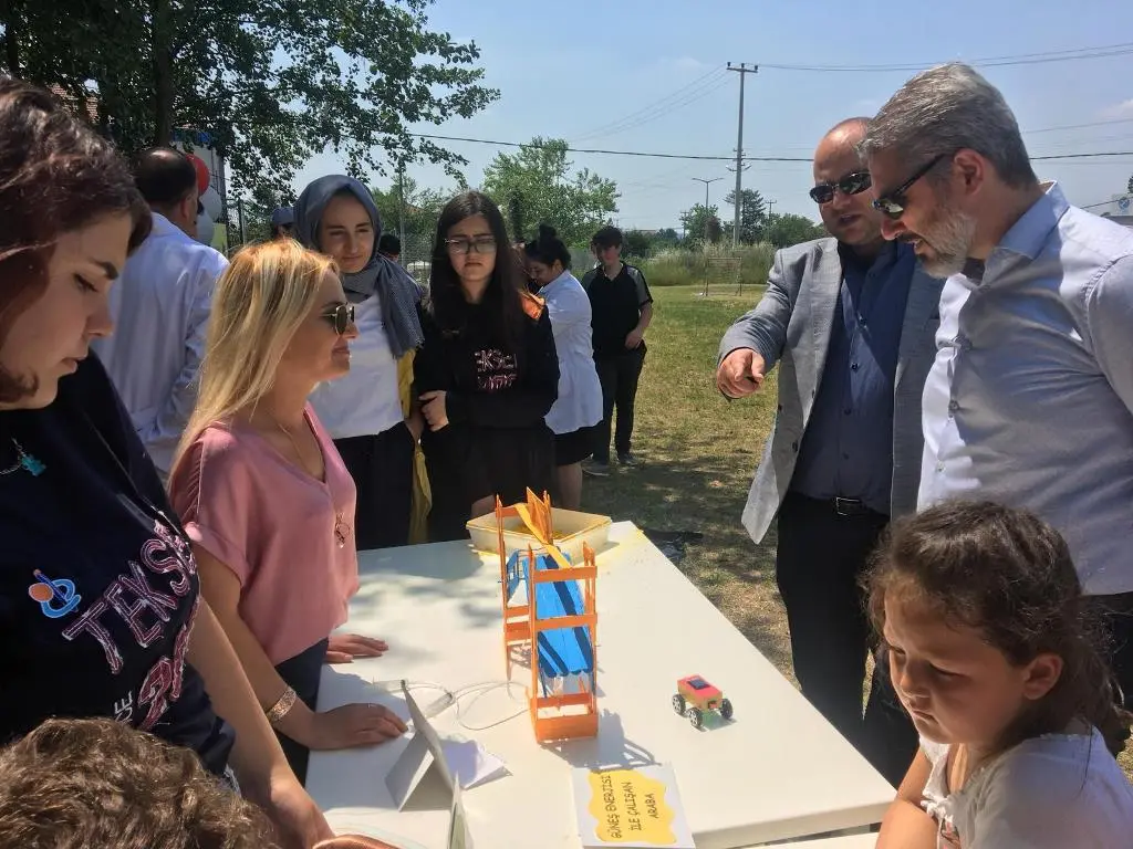 Haber: Hendek Teksen Kolejinde Bilim Şenliği rüzgarı esti - Galeri-4