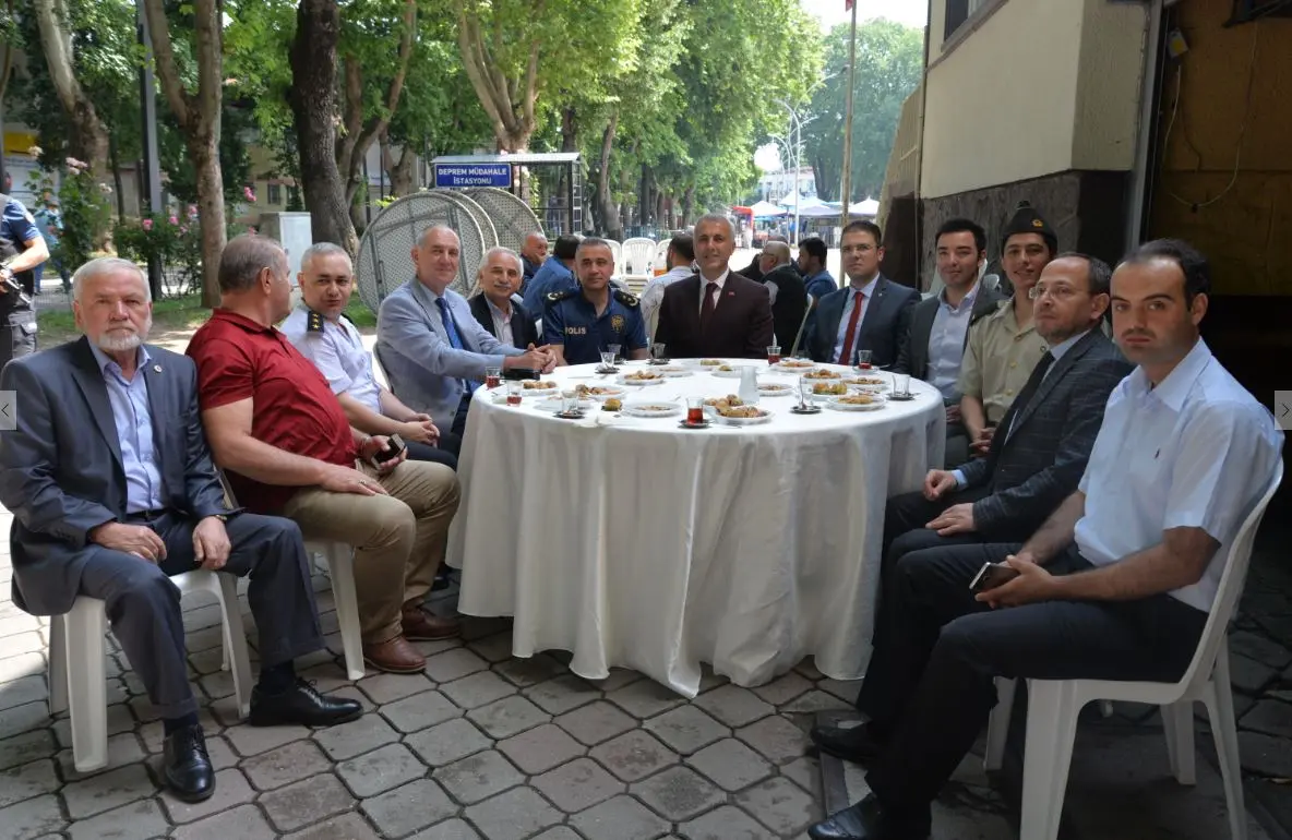 Haber: Hendek Protokolü Bayramlaştı - Galeri-1