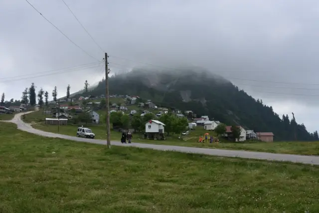 Tatilciler Hendek'in Zirvesinde