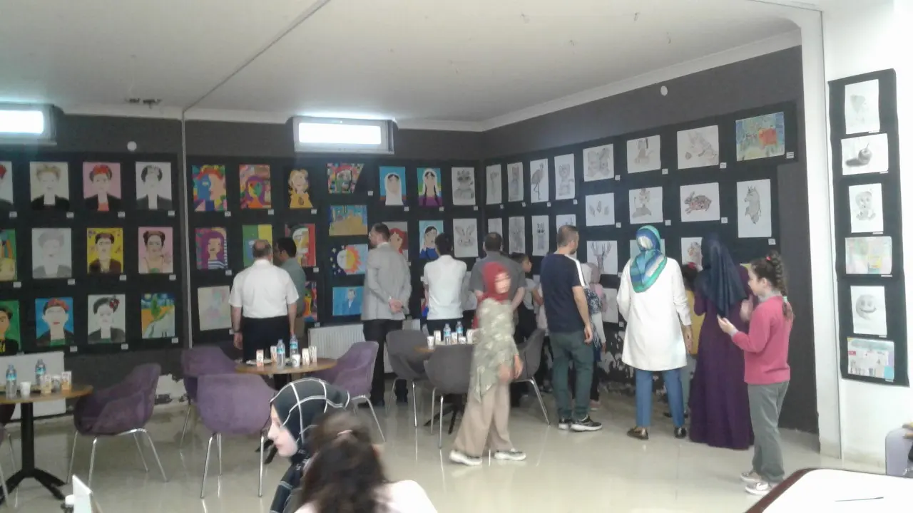 Haber: Okul Sergisi Açıldı - Öne Çıkan