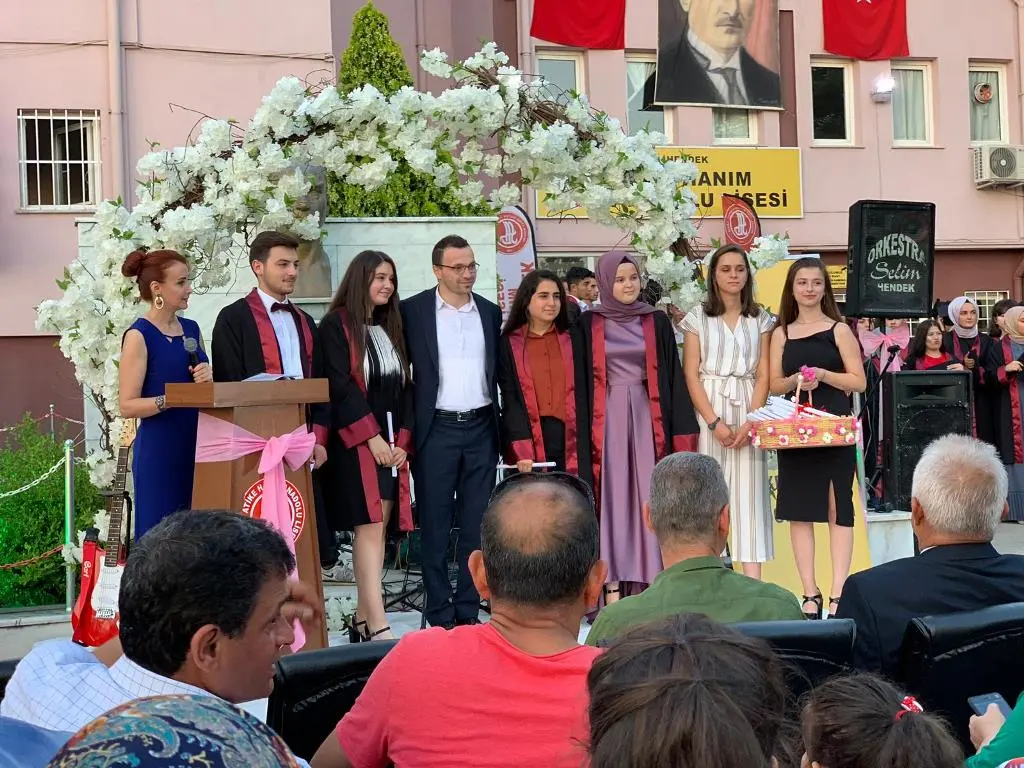 Haber: Atike Hanım Mezunlarını Uğurladı - Galeri-1