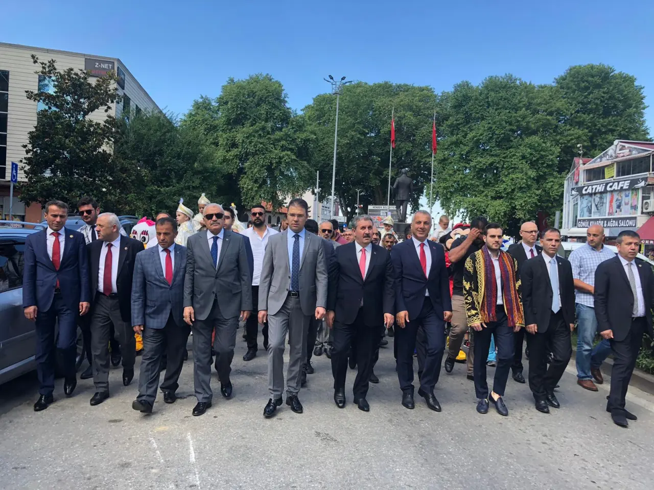Haber: Destici Hendek'te - Öne Çıkan