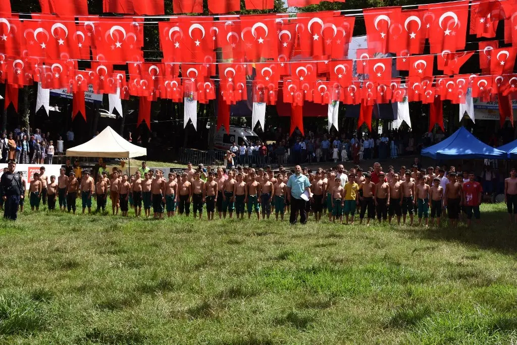 Haber: Selman Dede'de muhteşem şölen - Öne Çıkan