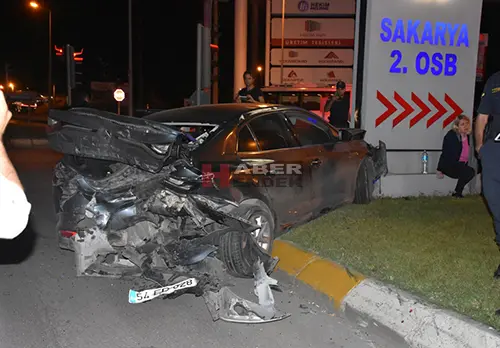 Haber: Hendek 2. OSB’de Kaza 4 Yaralı - Galeri-2