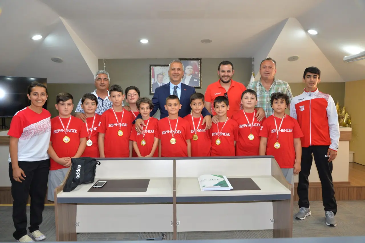 Haber: Minikler Hentbol’da gururlandırdı - Öne Çıkan