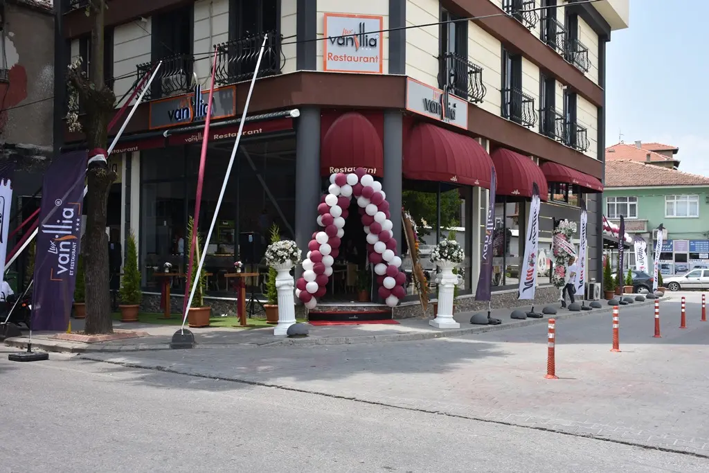Haber: Vanillia Et Restaurant Hizmete Açıldı - Öne Çıkan