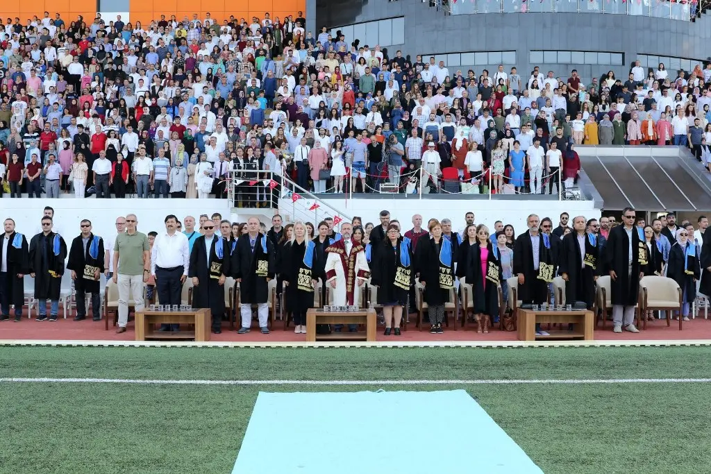 Haber: Eğitim Fakültesinde Mezuniyet Heyecanı - Galeri-1