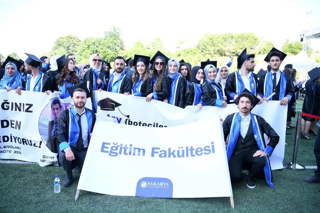 Haber: Eğitim Fakültesinde Mezuniyet Heyecanı - Galeri-2