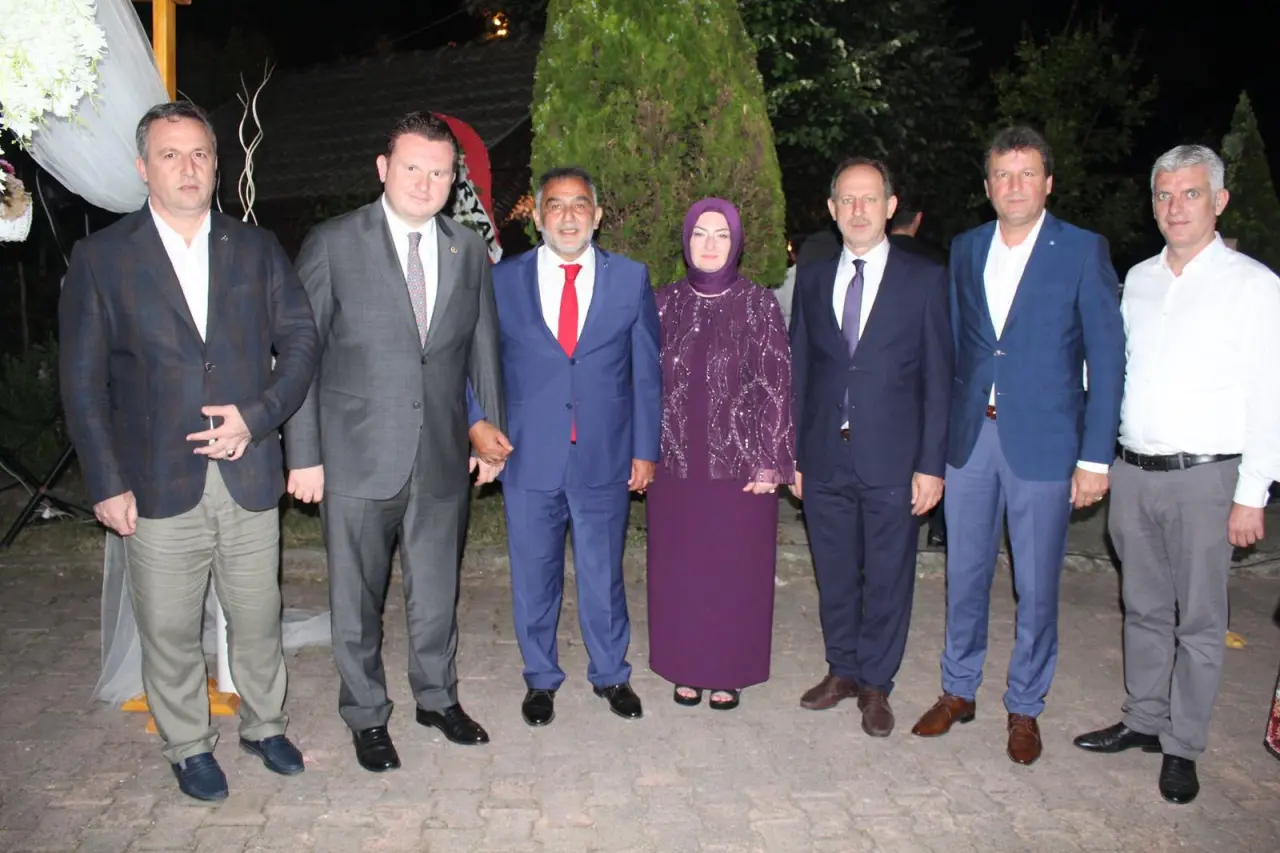 Haber: Siyaset Ve İş Dünyası Bu Nikahta Buluştu - Galeri-4