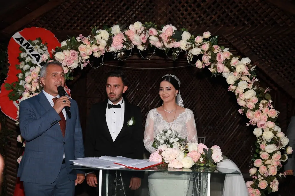 Haber: Siyaset Ve İş Dünyası Bu Nikahta Buluştu - Galeri-5