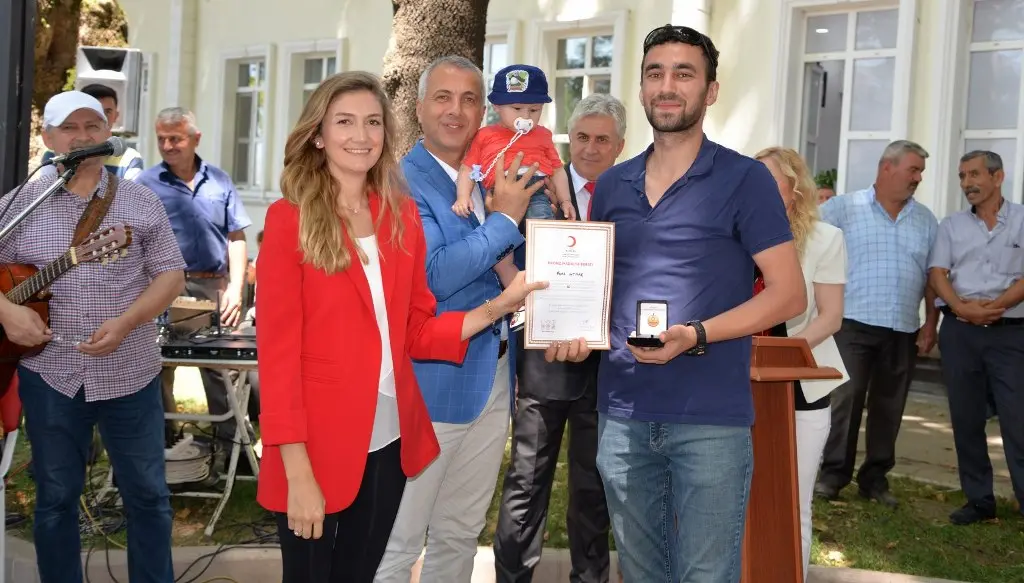 Haber: Kan Bağışı Rekortmenlerine plaket - Galeri-1