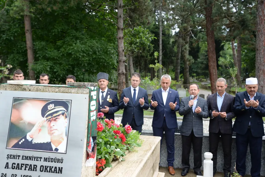 Haber: Dualar şehitlerimiz için - Öne Çıkan