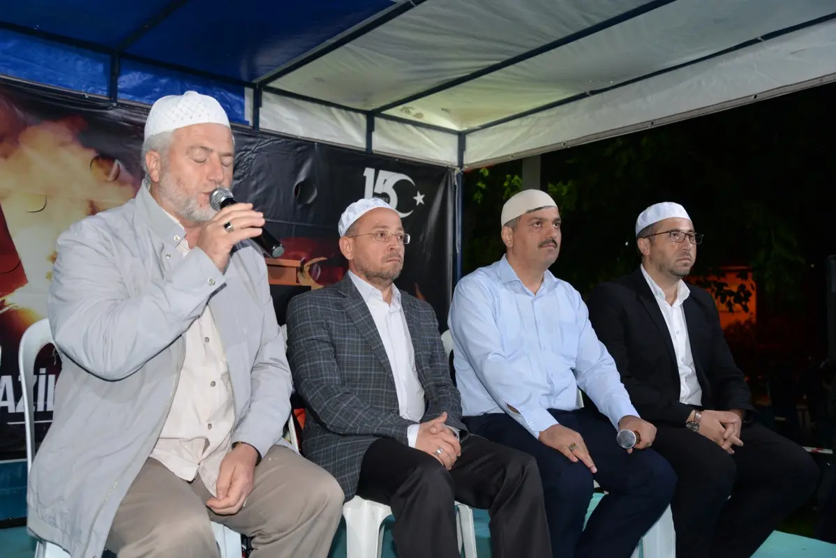 Haber: Hendekliler meydana akın etti - Galeri-1