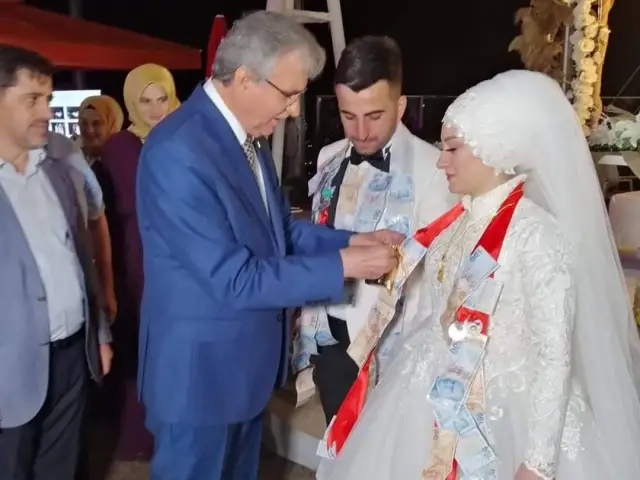 Tuncay ve Vildan Bir Ömür Mutluluğa Yelken Açtılar