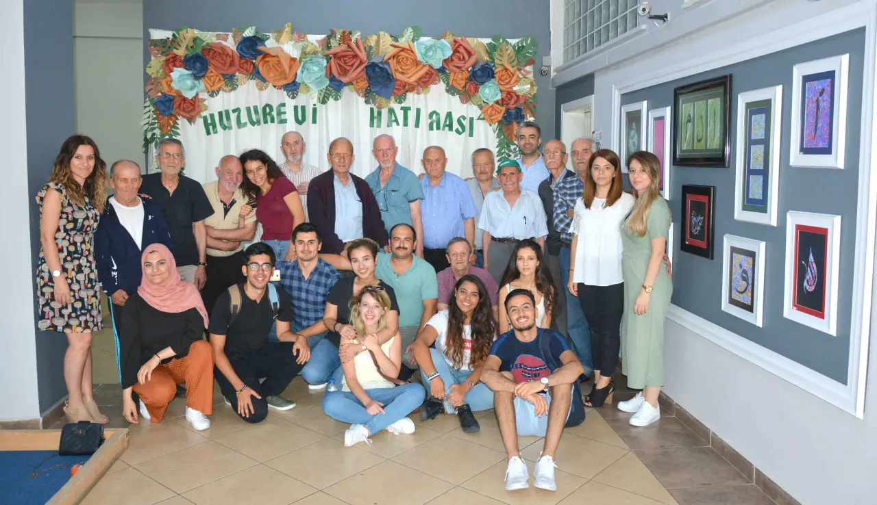 Haber: AGDAŞ Çalışanlarından Huzur Evine Ziyaret - Öne Çıkan