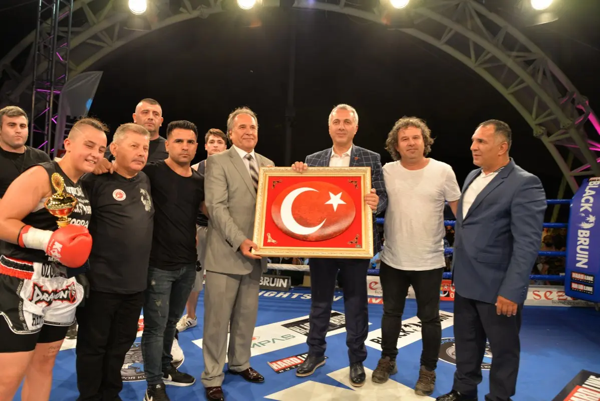 Haber: Hendek Kick Boks’a kilitlendi - Galeri-4