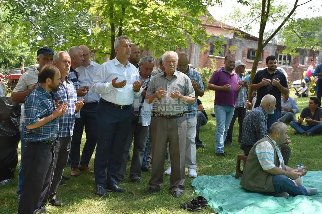 Haber: Şeyh İzzettin İsmail Efendi Dualarla Anıldı - Galeri-3