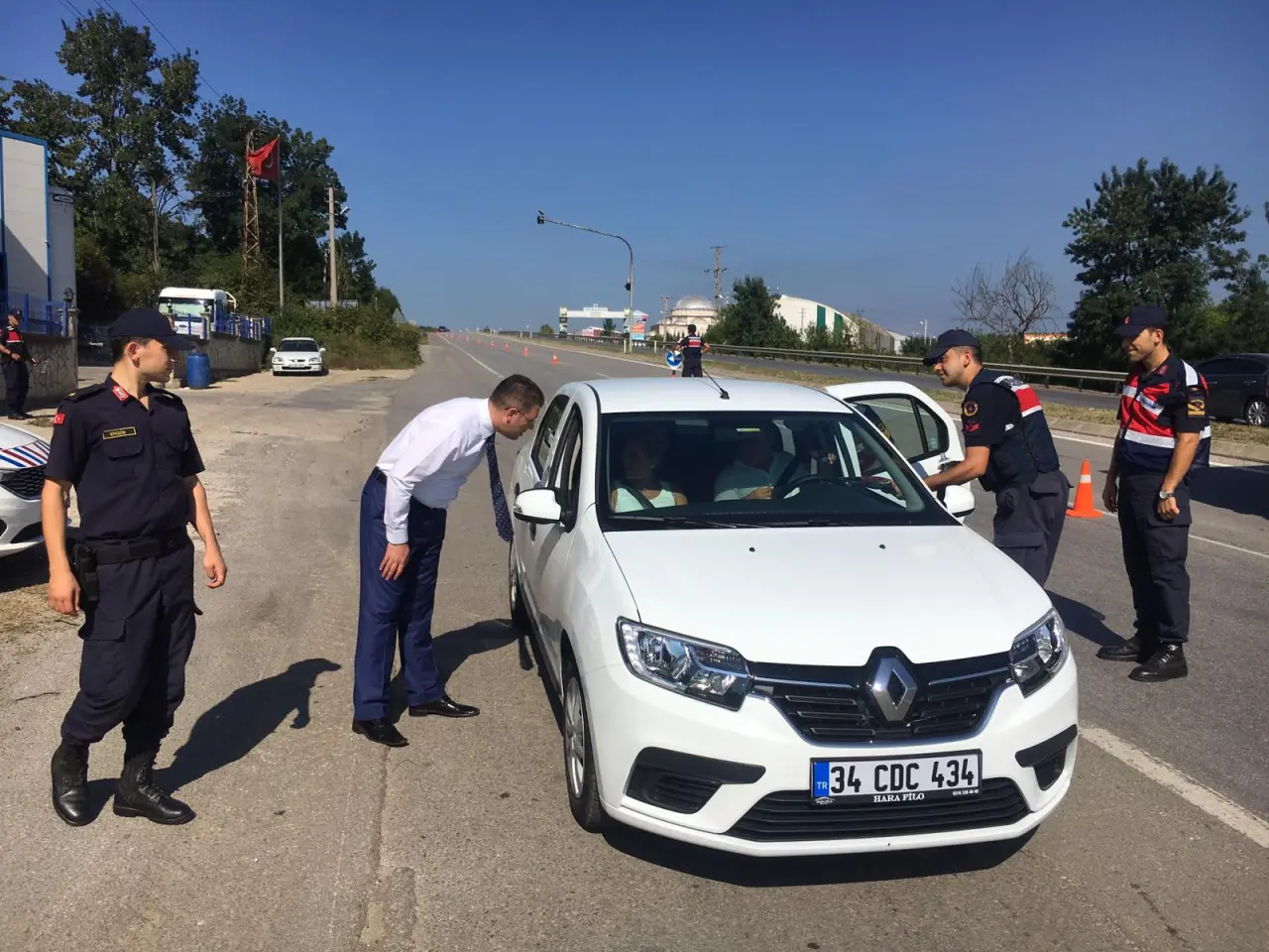 Haber: Kaymakam Trafik Uygulamalarına Katıldı - Galeri-1