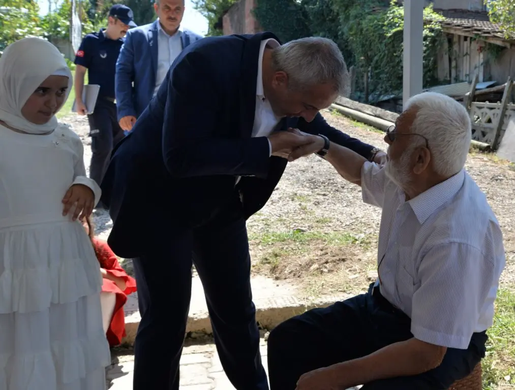 Haber: Bizim Turgut adım atmadık yer bırakmadı    - Öne Çıkan