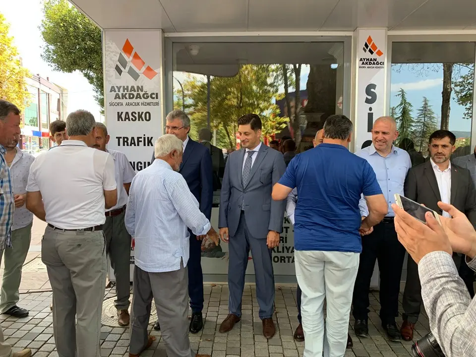 Haber: AK Partide Bayramlaşma Sönük Geçti - Öne Çıkan