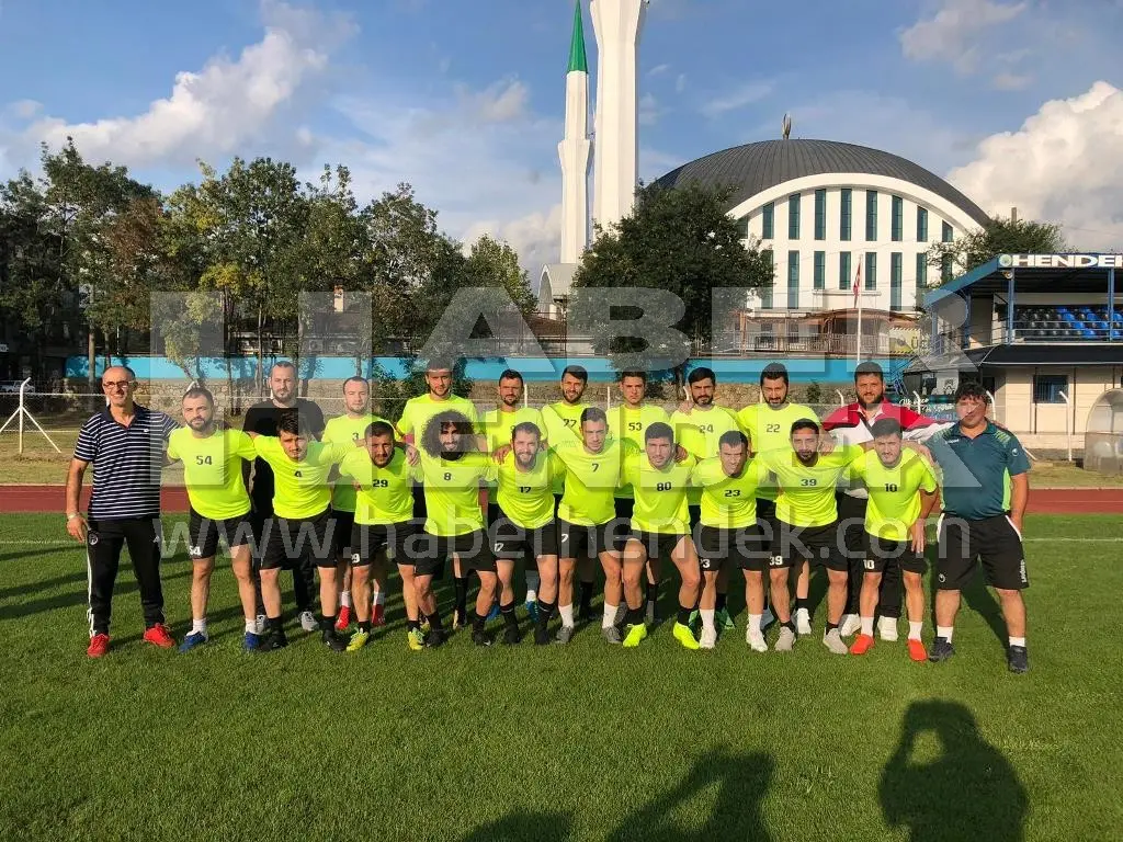 Haber: Hendek Yenimahallespor Top Başı Yaptı - Galeri-1