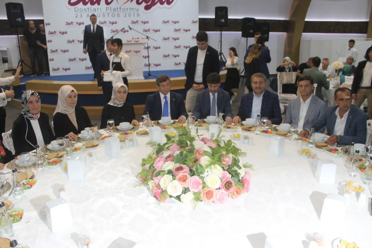 Haber: Davutoğlu Sakarya'daydı - Galeri-2
