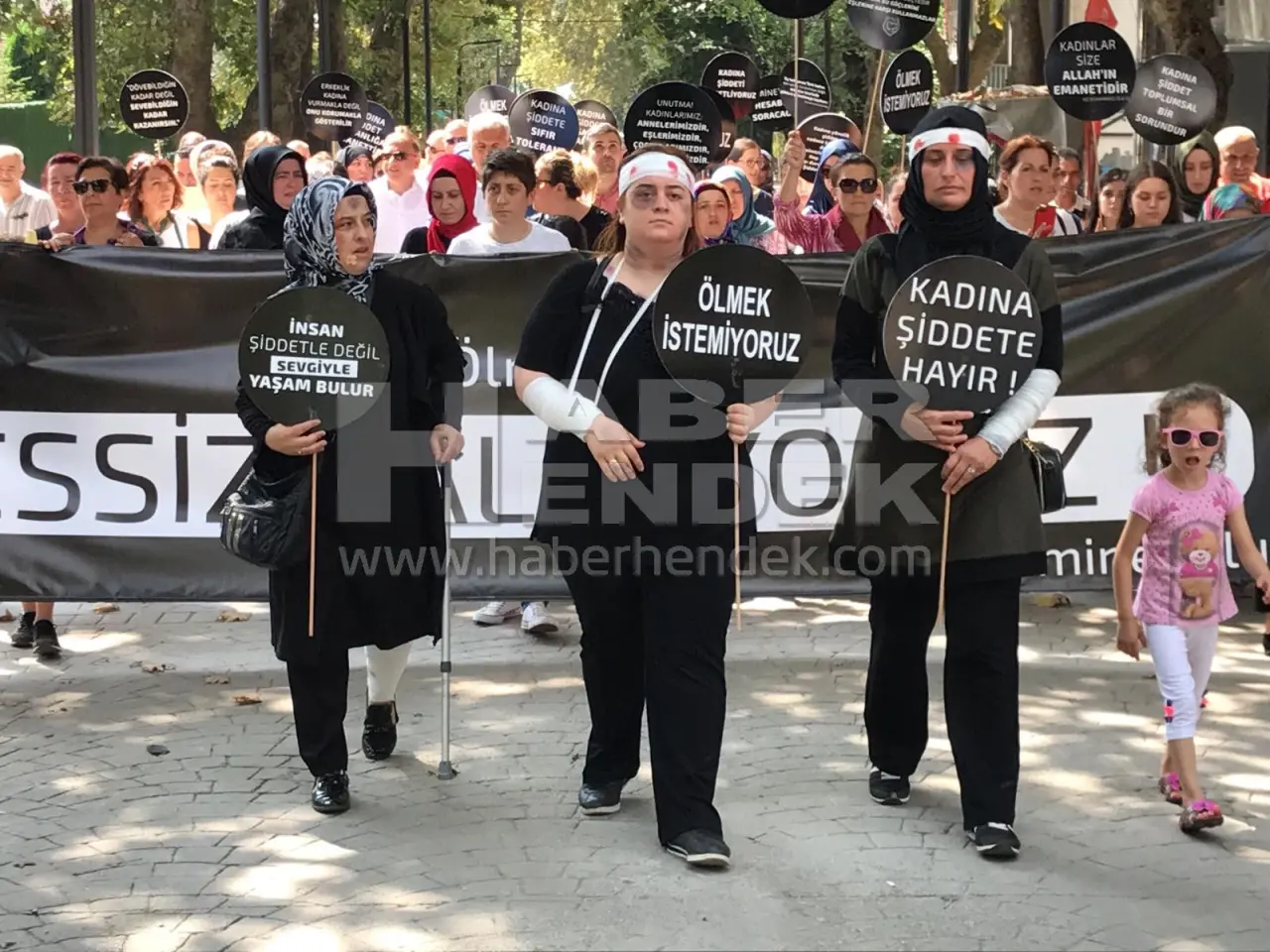 Haber: Hendek'te Sessiz Yürüyüş - Galeri-2