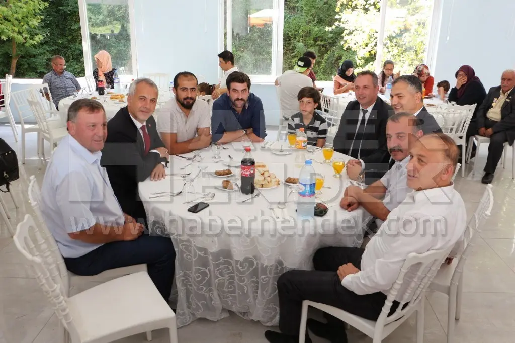 Haber: Şehit Aileleri ve Gaziler Onuruna Yemek - Galeri-3