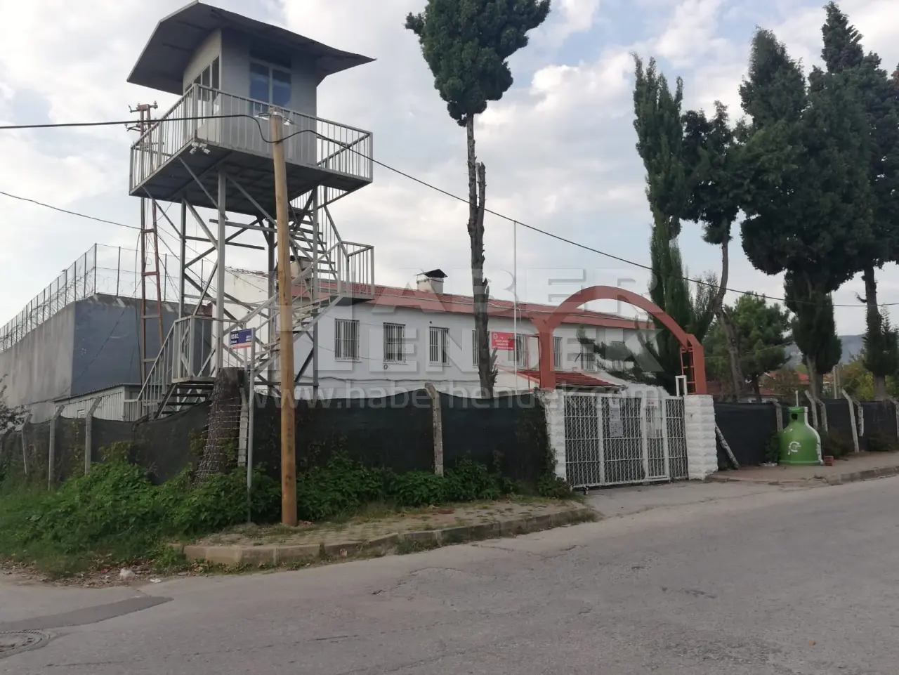 Haber: Kapalı Olan Cezaevinde Çiçekler Açsın - Öne Çıkan